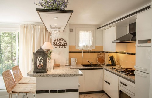 Frejus Casa | Quietly located villa with shared pool