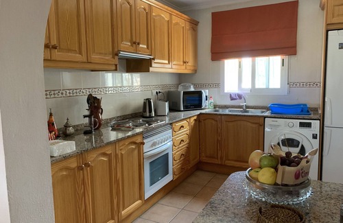 La Font d'en Carros Villa | Villa tranquila con vistas panorámicas, piscina privada y wifi gratuito.