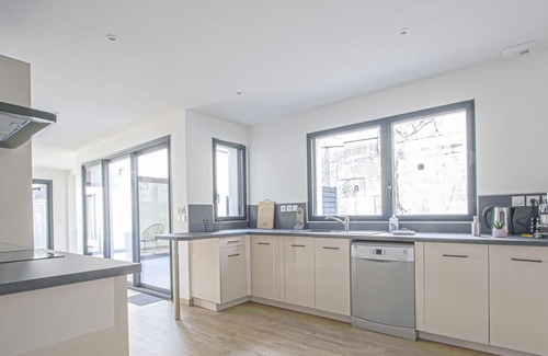 Sainte-Therese-Demi-Lune Casa | House