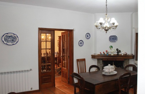 Nogueiro e Tenoes Casa | Quinta do Bacelo, Braga, Amplia casa de 4 dormitorios y piscina