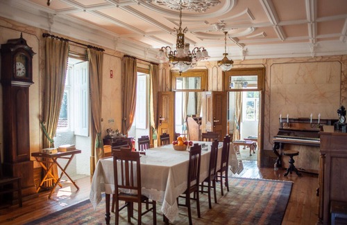 Cardielos Villa | Quinta Sao Francisco - Exclusive Villa 18th Century - Private Pool