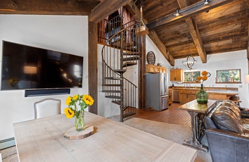 Sugar Pine Estate Casa | Quintaesencial Sierra Mountain Chalet | Se admiten perros