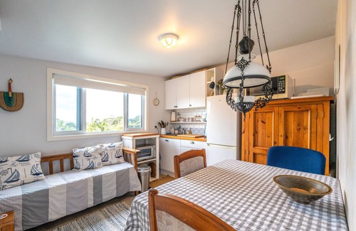 Surfdale Apartamento | Quintessential, Romantic Waiheke Experience Close to Everything you Need