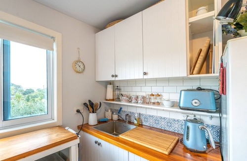 Surfdale Apartamento | Quintessential, Romantic Waiheke Experience Close to Everything you Need
