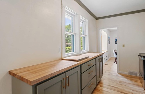 University District Casa | Quintessential University District Home
