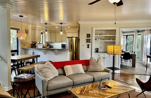 Bald Head Island Casa | Quintessential BHI escape. NEW! Updated Beach House