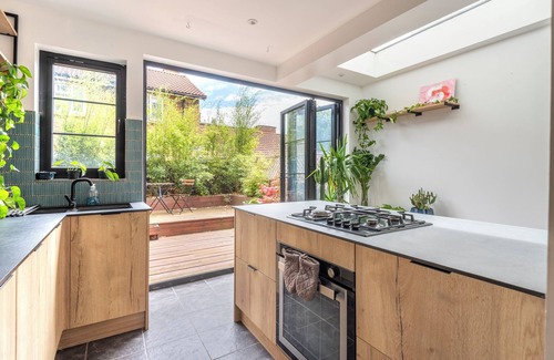 St. Ann's Apartamento | Quirky 4-bedroom House - Private Outside Space