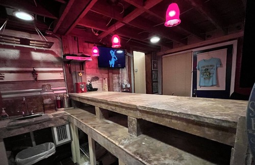 Daytona Beach Cabaña | Quirky Beachside Historic Cottage w/ music lounge, sun room, walk to beach!