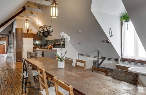 Bucktown Apartamento | Quirky Bucktown Chicago Apartment w/ parking NO PARTIES