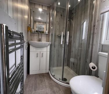 Bryn-crug Casa | Quirky Cabin with On Site Dog Field