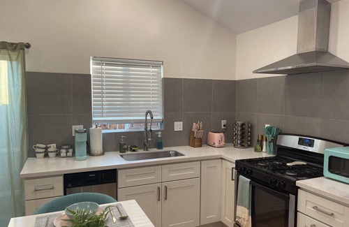 Burbank Casa | Quirky home minutes from Burbank Airport, Universal Studios, and Hollywood!
