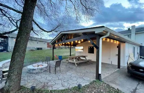 Eighth Avenue Casa | Quite 2bed/1bath hideaway on spacious lot