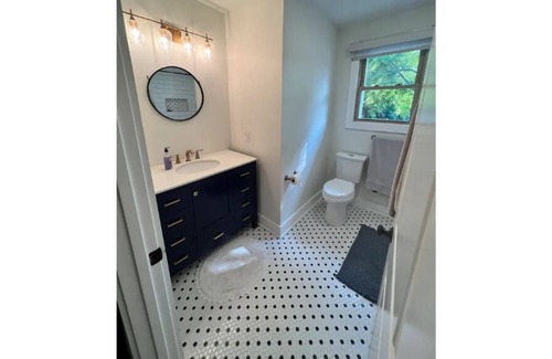 Eighth Avenue Casa | Quite 2bed/1bath hideaway on spacious lot