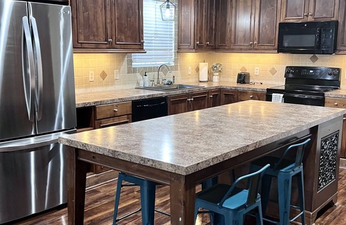 Montgomery Cabaña | Quite Cottage located 5 minutes from Lake Conroe