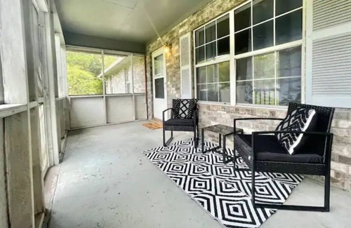 Walthourville Casa | Quite Oasis,3bd 2bth w/ Outdoor seating & Fire Pit