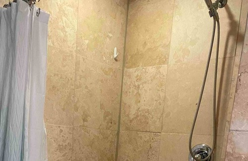 Myrtle Grove Apartamento | Quite retreat 4 miles from the beach!