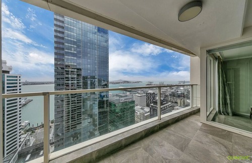 Auckland Central Business District Apartamento | QV Luxury with Sea Views (1128)