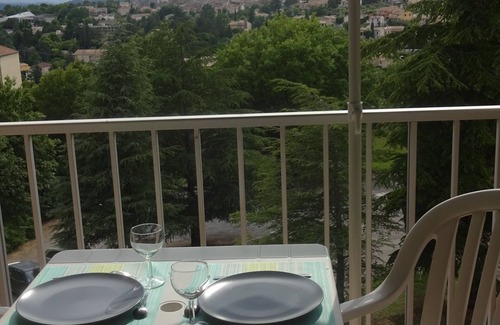Greoux-les-Bains Apartamento | Résidence les chênes blancs T2 apartment