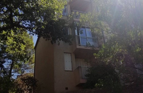 Greoux-les-Bains Apartamento | Résidence les chênes blancs T2 apartment
