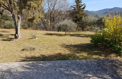 Greoux-les-Bains Apartamento | Résidence Lou Cigaloun - ANA LOCATION
