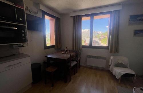 Mont-de-Lans Apartamento | Résidence Montana 2 - Appartement cosy avec départ ski aux pieds MAE-5581