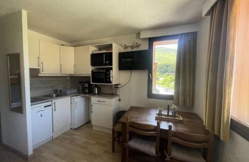 Mont-de-Lans Apartamento | Résidence Montana 2 - Appartement cosy avec départ ski aux pieds MAE-5581