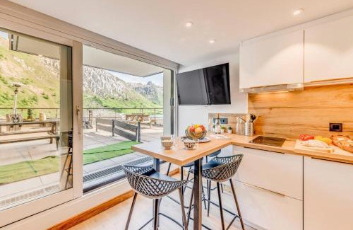 Tignes le Lac Hotel | Résidence Palafour - Studio chaleureux, terrasse vue lac MAE-3398