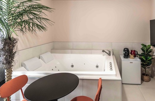 Blois Apartamento | Rêve Tropical Balnéo : Your Enchanted Break in Blois