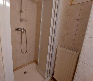 Saint-Thomas-de-Courceriers Casa | Rêveries aux Corbières, jusqu'à 6 personnes