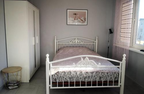 Klodzko Miasto Apartamento | Różowe sny