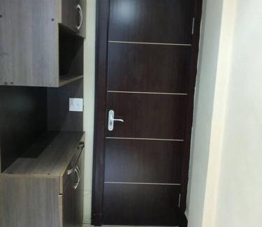 El Cangrejo Apartamento | R.1114 Estudio ejecutivo privado, con cocina y baño.