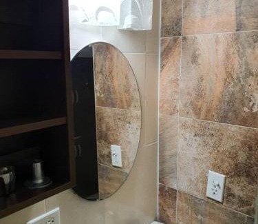 El Cangrejo Apartamento | R.1114 Estudio ejecutivo privado, con cocina y baño.