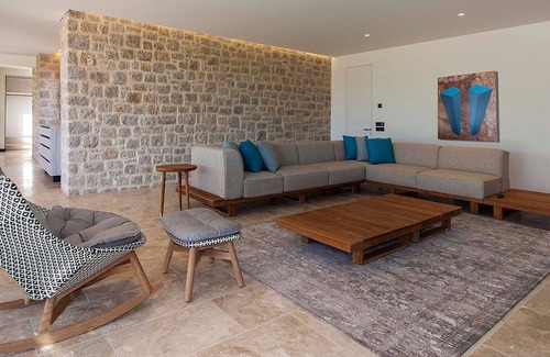 Petrochori Villa | R 1466 Roca Villa BlueVillas