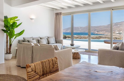 Mykonos Villa | R 3168 Adel Retreat Villa