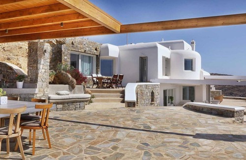 Elia Villa | R 3171 Starlight Villa