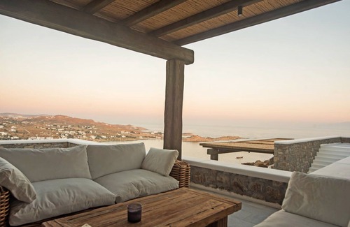 Psarou Villa | R 3172 Psarou Delight Villa