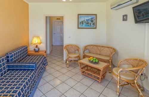 Lourdata Apartamento | R 3290 Two-Bedroom Apartment