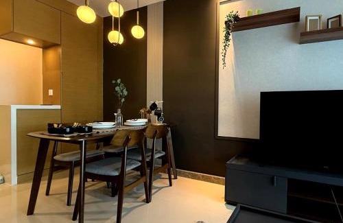 Central District Apartamento | R&F Sea View 2BR Midnight Design 6-8pax Brand New