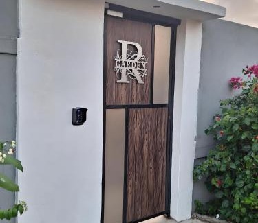 Tombeau Bay Casa | R Garden Studio 2 moderne pour couple dans un cadre relaxant et confortable