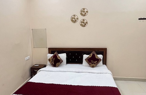 Ayodhya Casa | R K Lodge And Palace