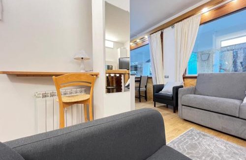 Forze Armate - Sella Nuova Apartamento | "R&P apartment", short term stay, elegant design, Bisceglie metro station, easy for San Siro and Fiera Milano, free parking