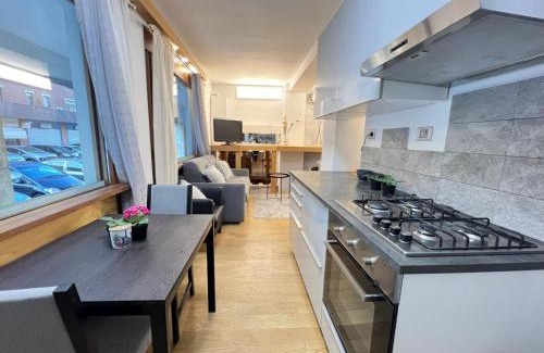Forze Armate - Sella Nuova Apartamento | "R&P apartment", short term stay, elegant design, Bisceglie metro station, easy for San Siro and Fiera Milano, free parking