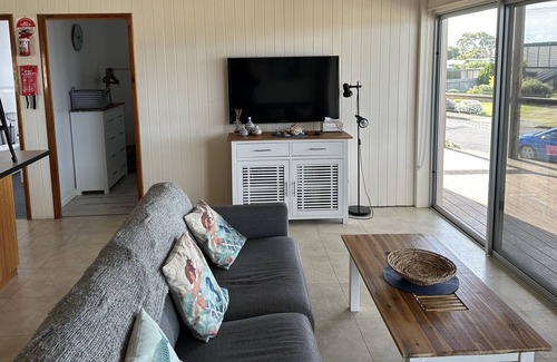 Port Vincent Casa | R & R Retreat - short walk to the beach