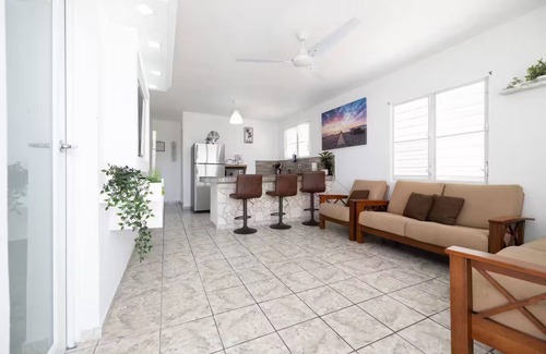 El Combate Casa | R&V Combate Beach House for 12 with Private Pool