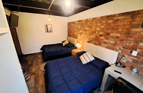 Ciudad Lopez Mateos Apartamento | R05-C46 STUDIO DOBLE frente al ITESM CEM Estudiantes Empresas Ejecutivos Familias Turistas Nómadas BIENVENIDOS! UBICACIÓN ESTRATÉGICA 10min Izcalli-15min Esmeralda-20min Sátelite-25min AIFA