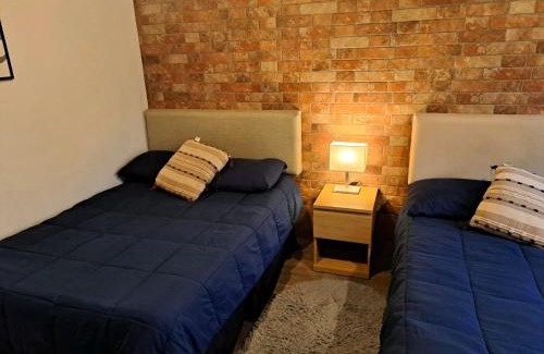 Ciudad Lopez Mateos Apartamento | R05-C46 STUDIO DOBLE frente al ITESM CEM Estudiantes Empresas Ejecutivos Familias Turistas Nómadas BIENVENIDOS! UBICACIÓN ESTRATÉGICA 10min Izcalli-15min Esmeralda-20min Sátelite-25min AIFA