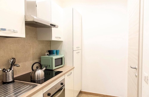 Ciampino Apartamento | R16 STUDIO APARTMENT WITH LIVING AREA