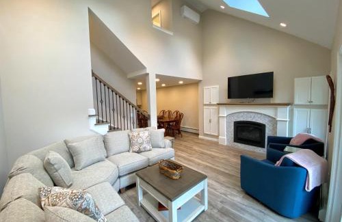 Bretton Woods Villa | R7 Ski-in Ski-out Bretton Woods Townhome on 2-mile home trail Mt Washington views