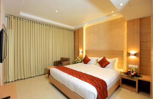Thoppumpady Hotel | RAAS Residency