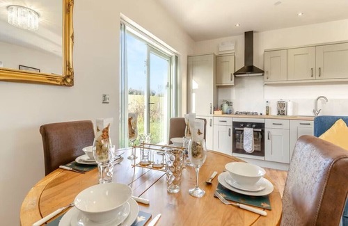 Tredunnock Cabina | Rabbit Meadow Lodge - Fantastic Views